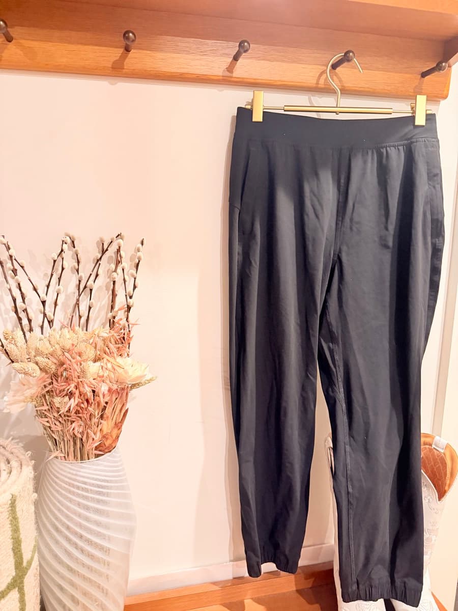 Adapted State Cropped Jogger in Black