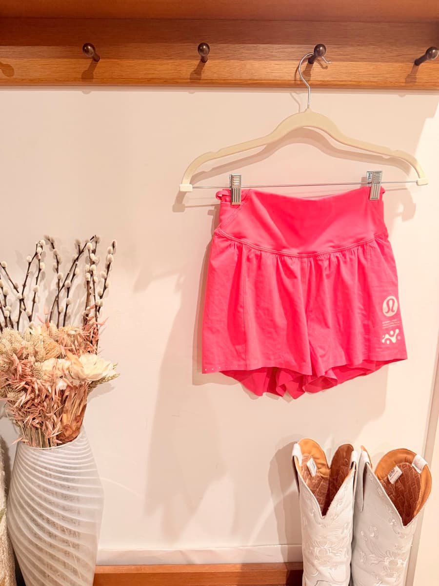 Nulux Road to Trail High-Rise Short 4" in Lipstick