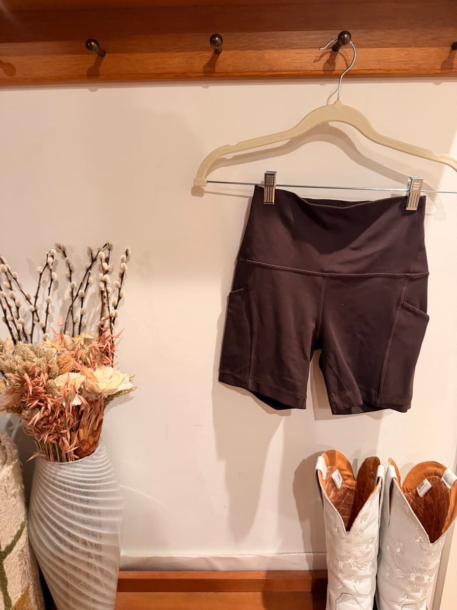 Wunder Train Short with Pockets in Espresso