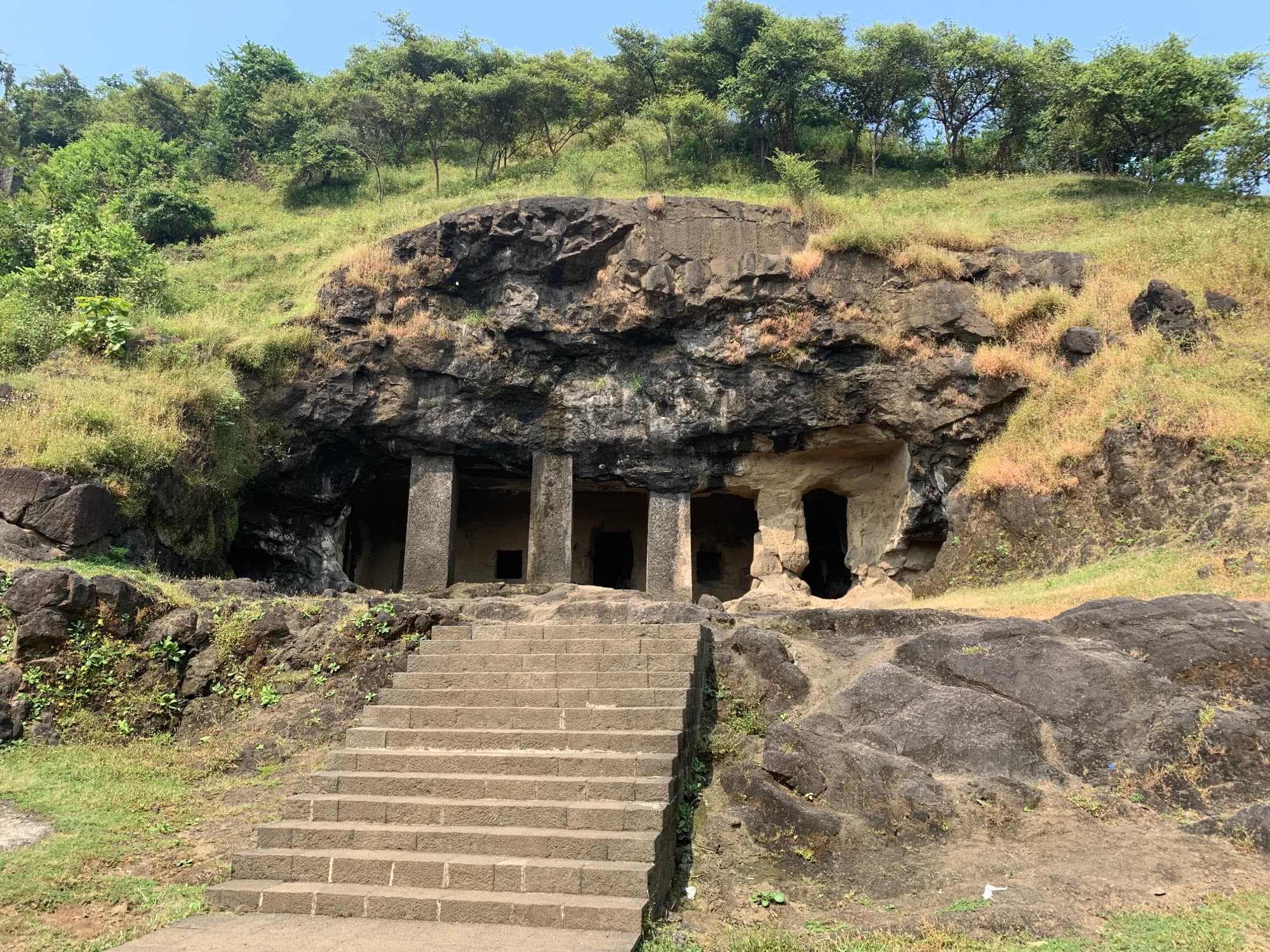 Elephanta Caves, Approach from the Hillside
