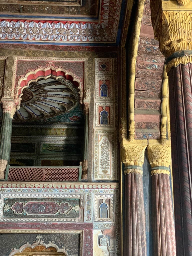 Column Detail: Fan Arch Window and Miniature Painted Panels